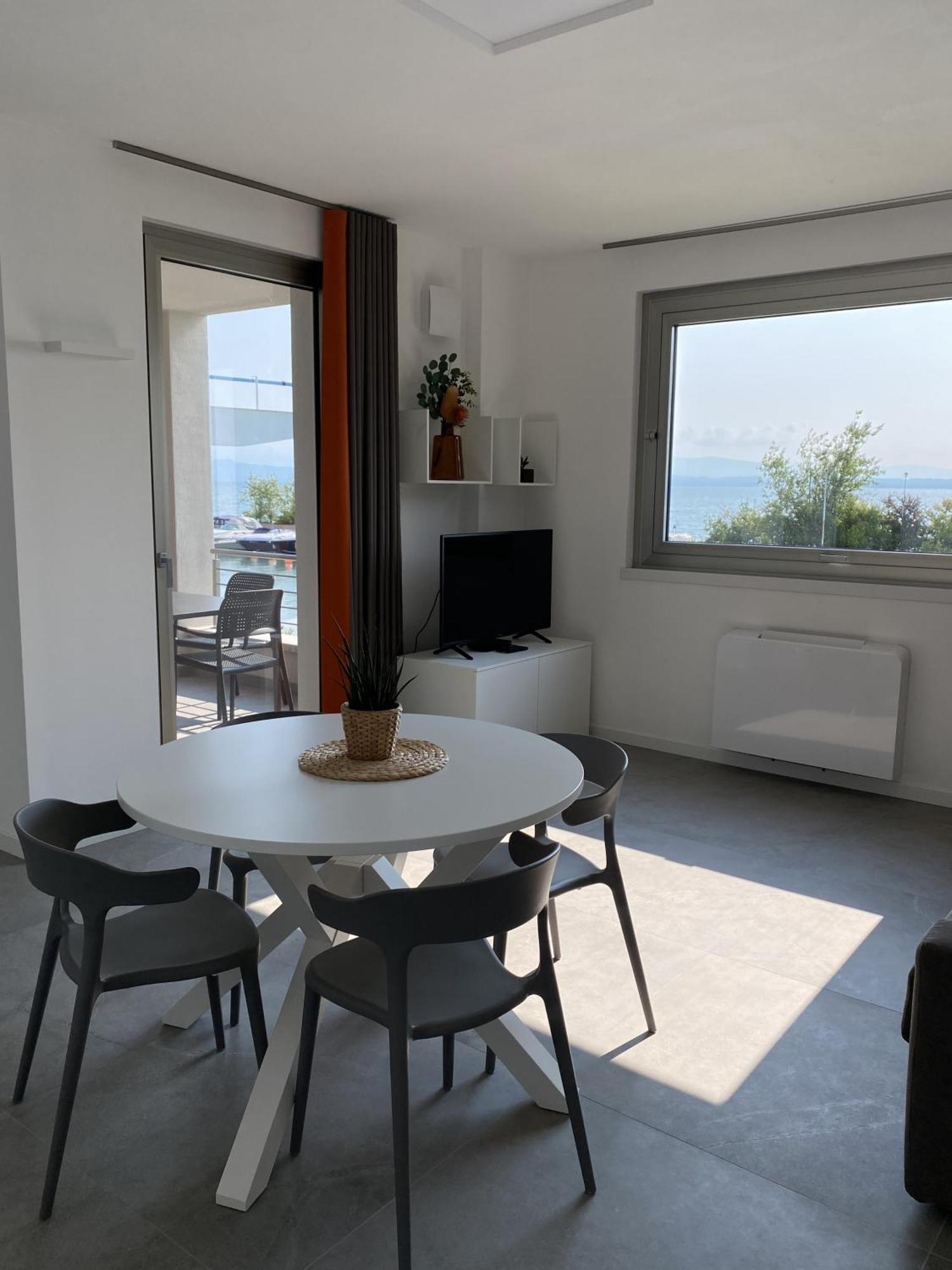 Sirmio Apartments - Darsena Stay Sirmione Exterior foto
